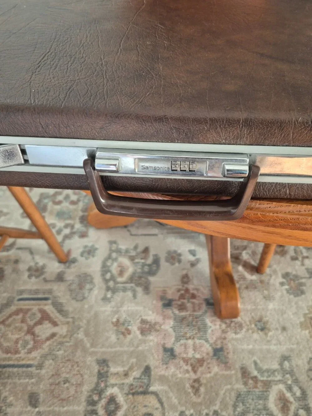 Brown 1970s Samsonite case
